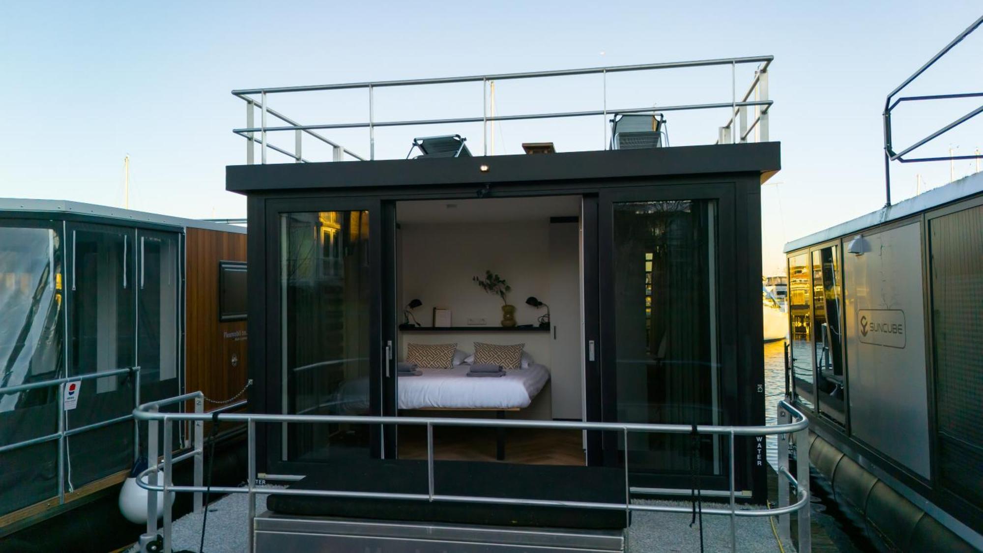 Luxurious Waterloft Near Beach And Centre By Weltevreden Experience Zeewolde Exterior foto
